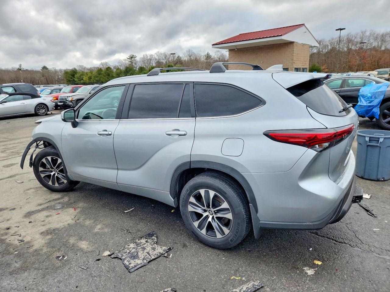 2023 TOYOTA HIGHLANDER L photo 2