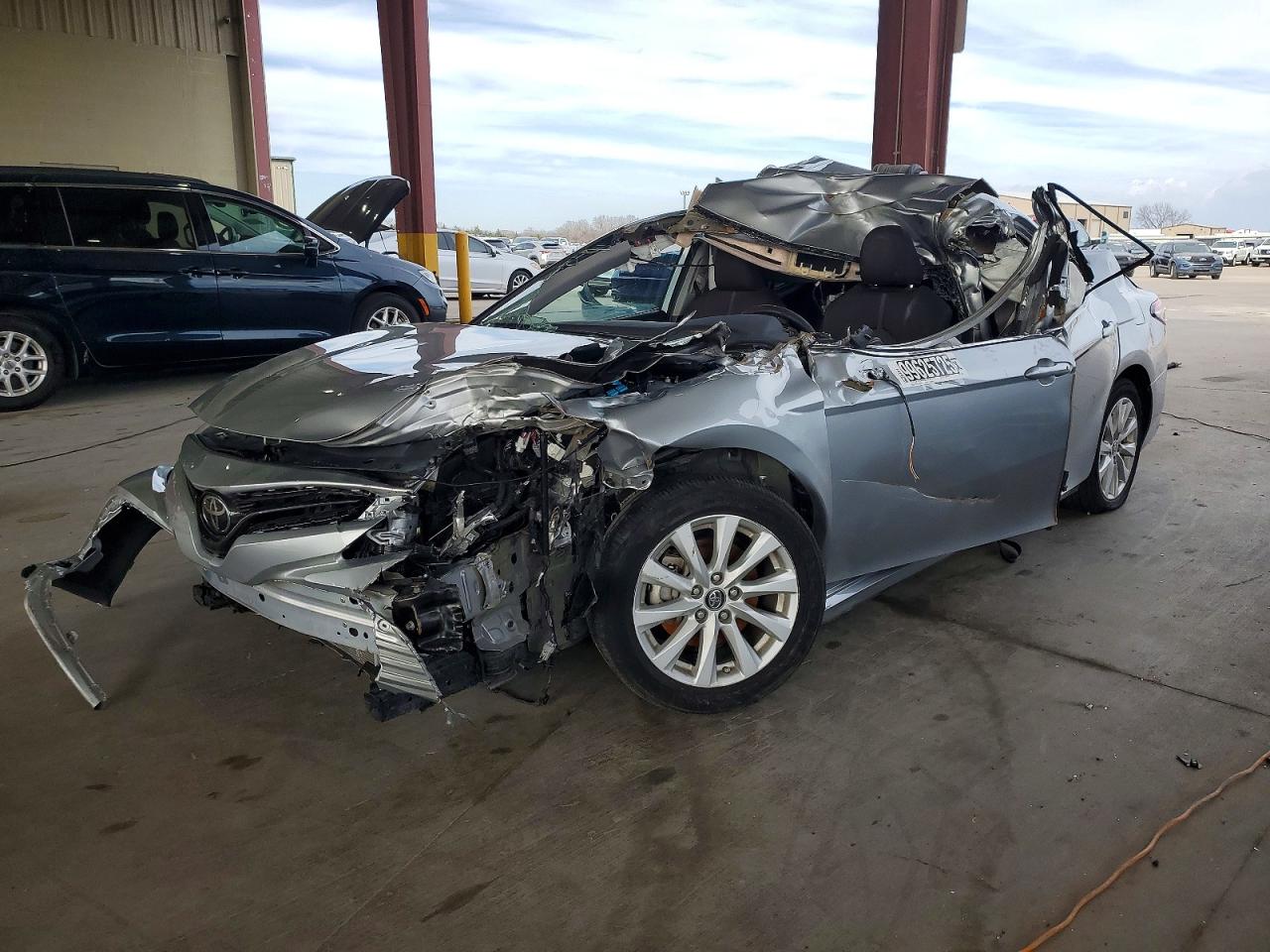 2019 TOYOTA CAMRY