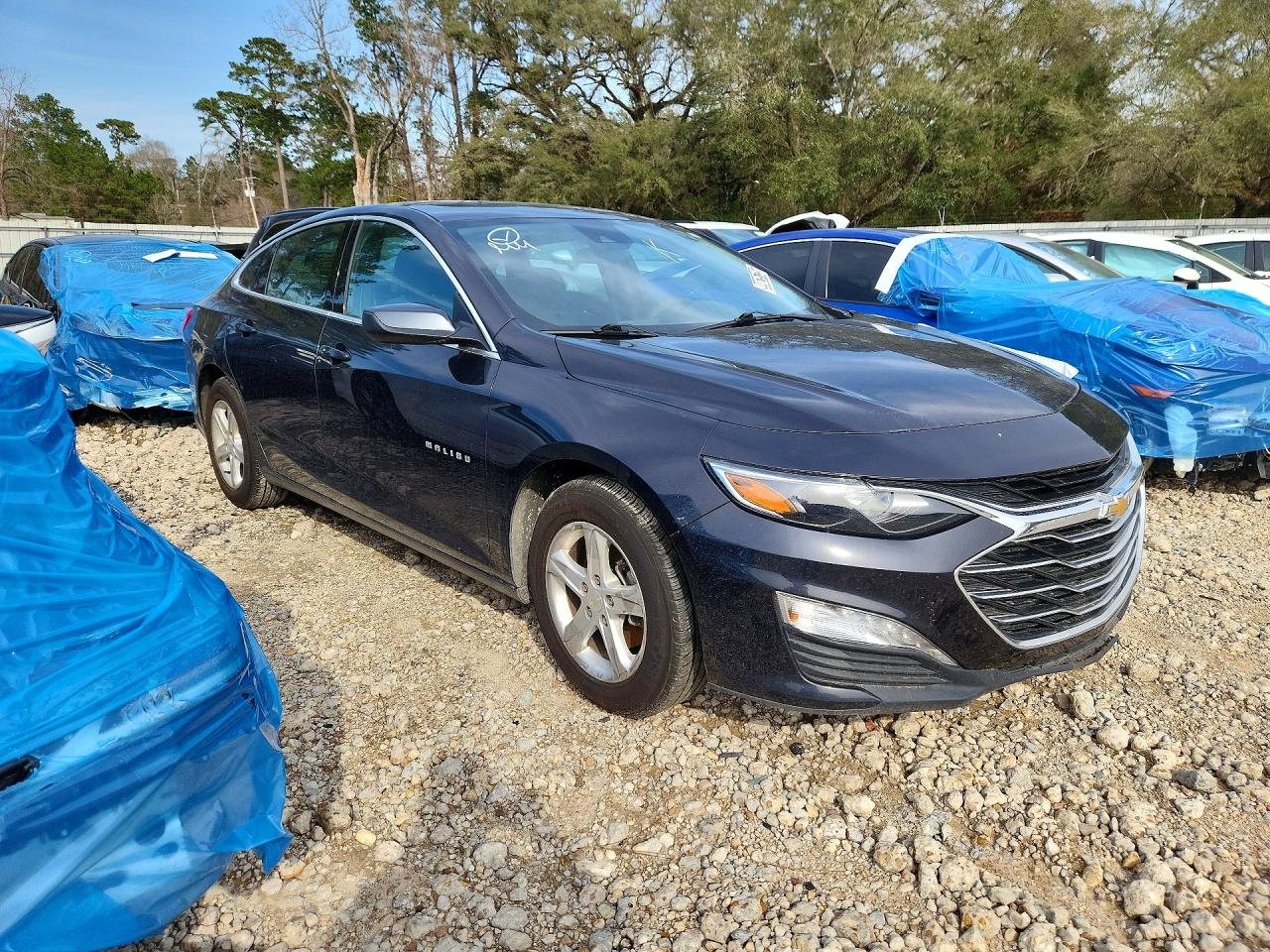 2023 CHEVROLET MALIBU LT photo 4