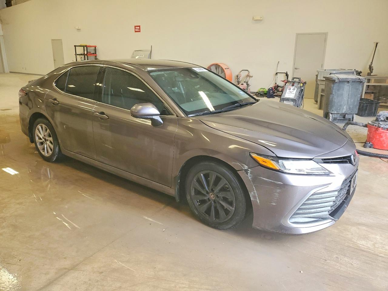 2023 TOYOTA CAMRY LE photo 4