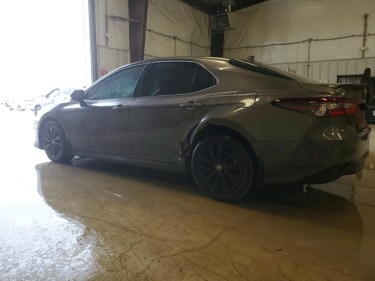 2023 TOYOTA CAMRY LE photo 2