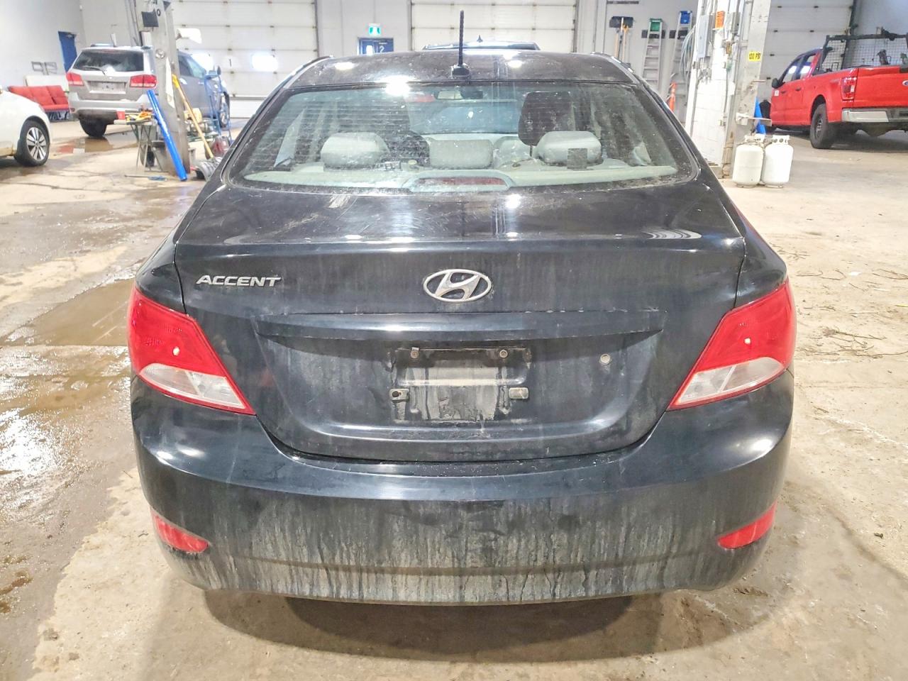 2016 HYUNDAI ACCENT SE photo 6