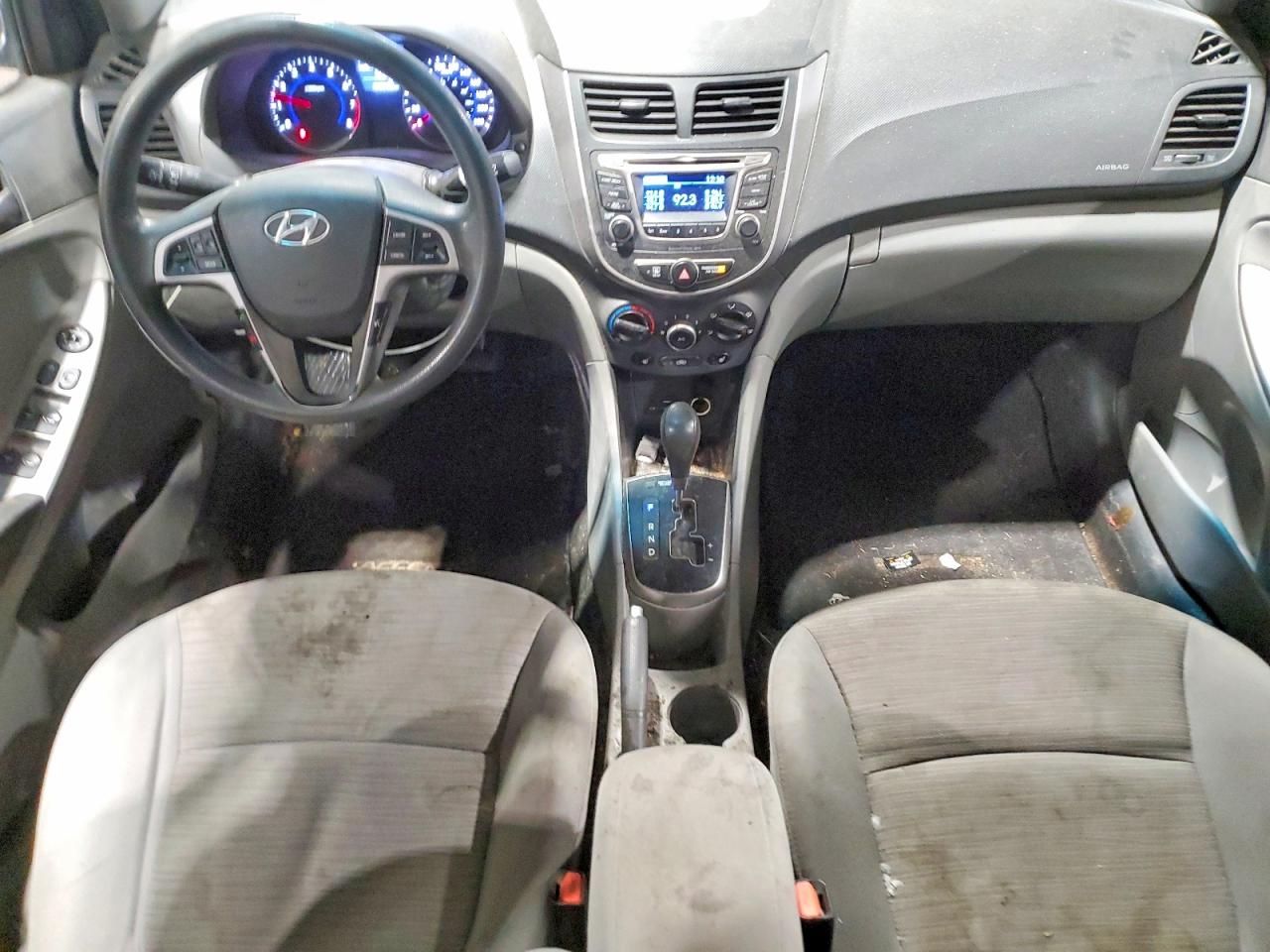 2016 HYUNDAI ACCENT SE photo 8