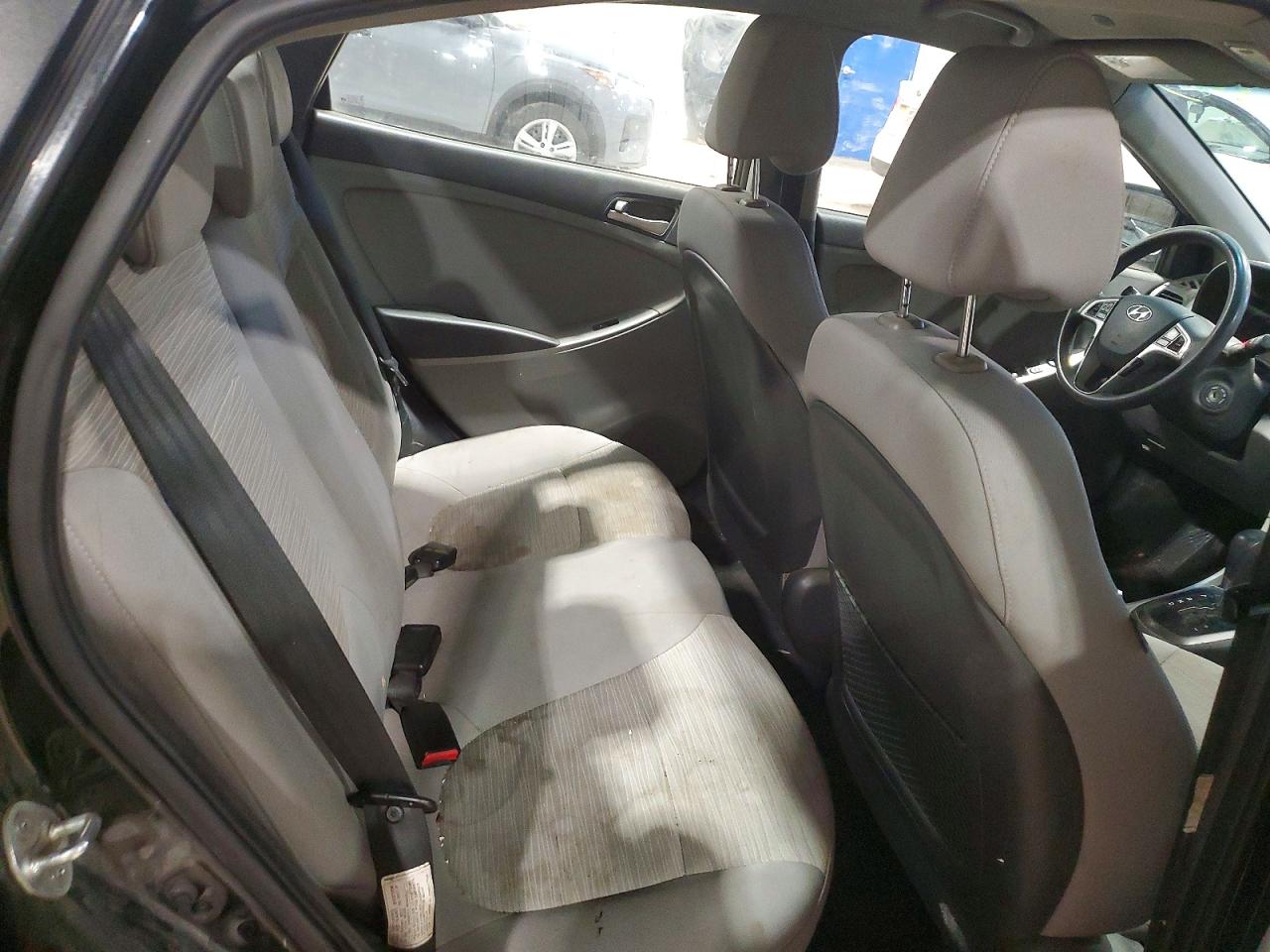 2016 HYUNDAI ACCENT SE photo 10