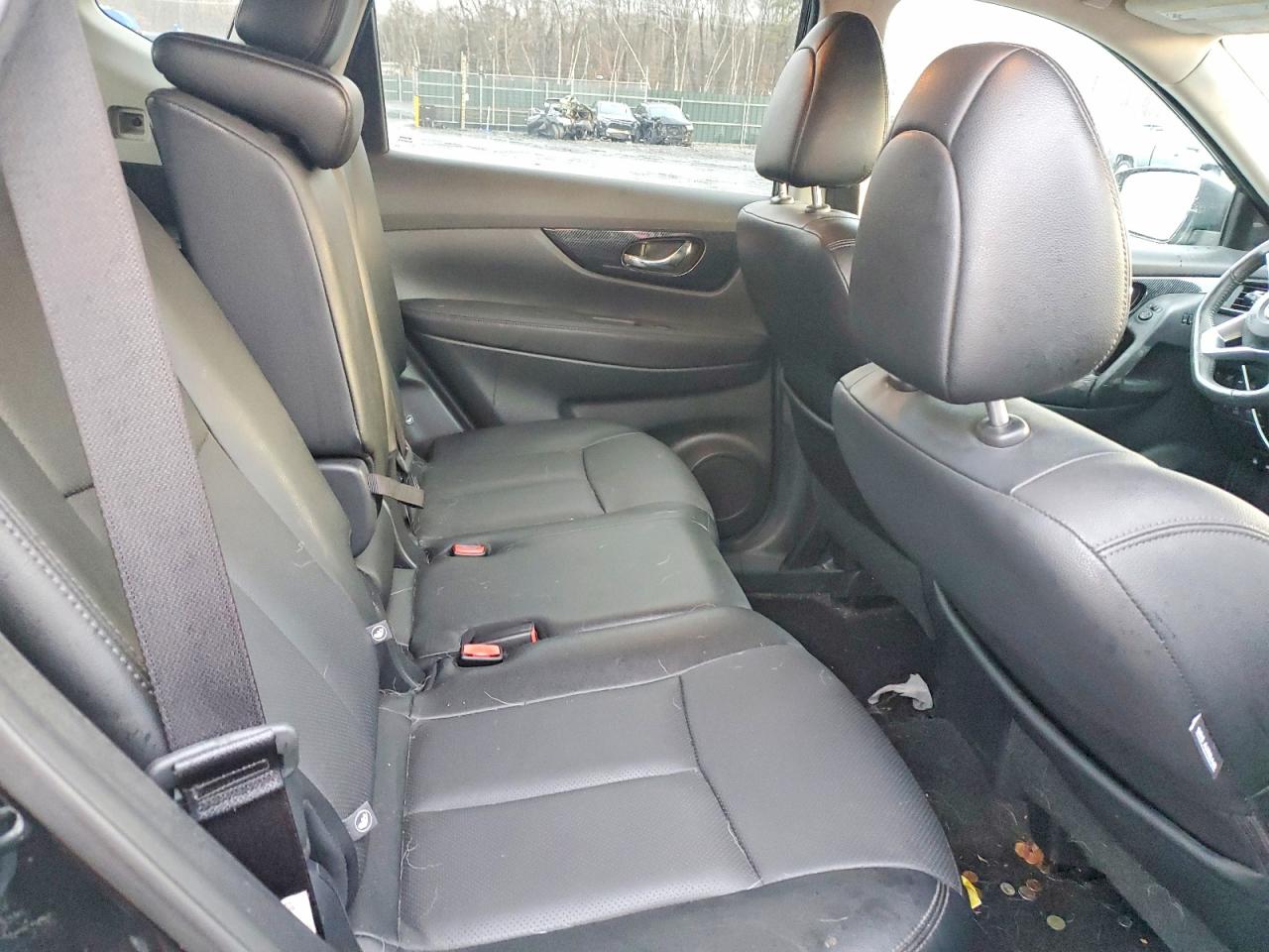 2017 NISSAN ROGUE SV photo 11