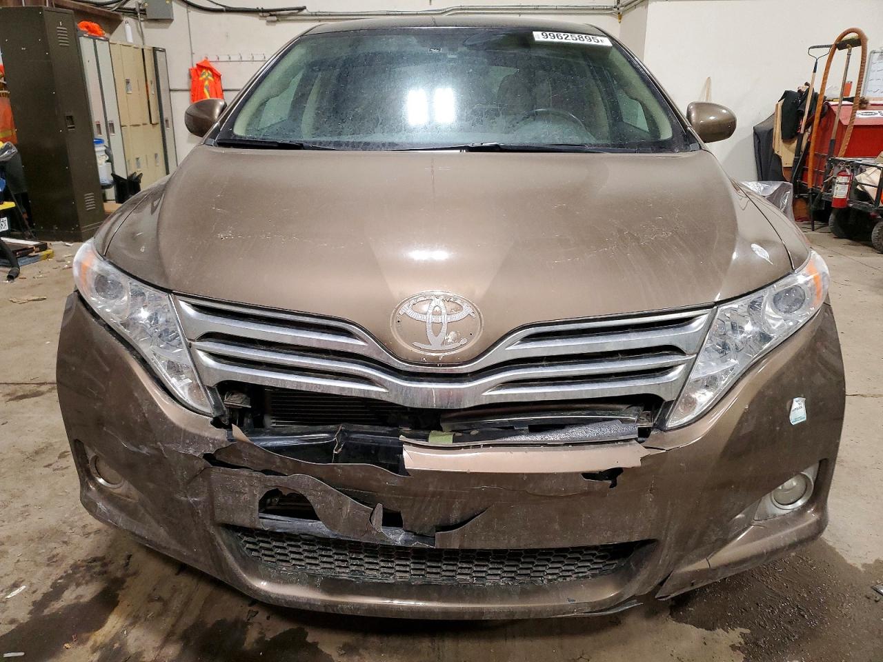 2011 TOYOTA VENZA photo 5