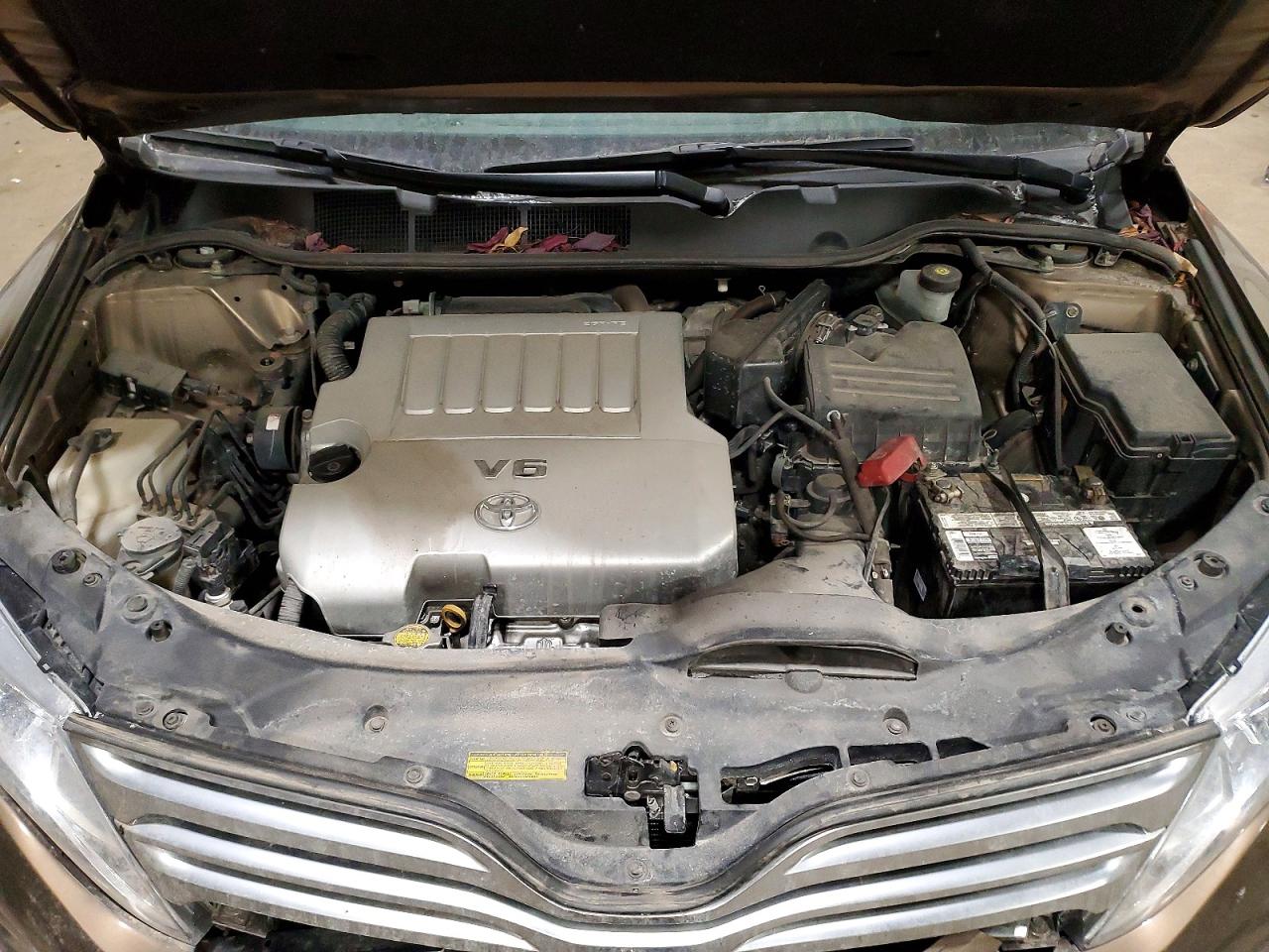 2011 TOYOTA VENZA photo 12