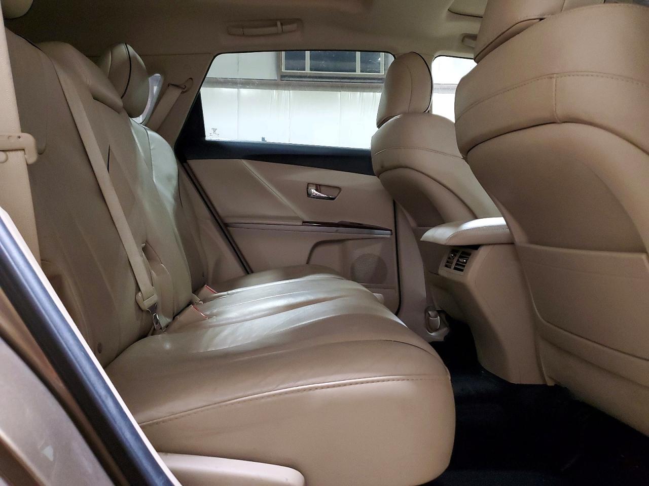 2011 TOYOTA VENZA photo 11