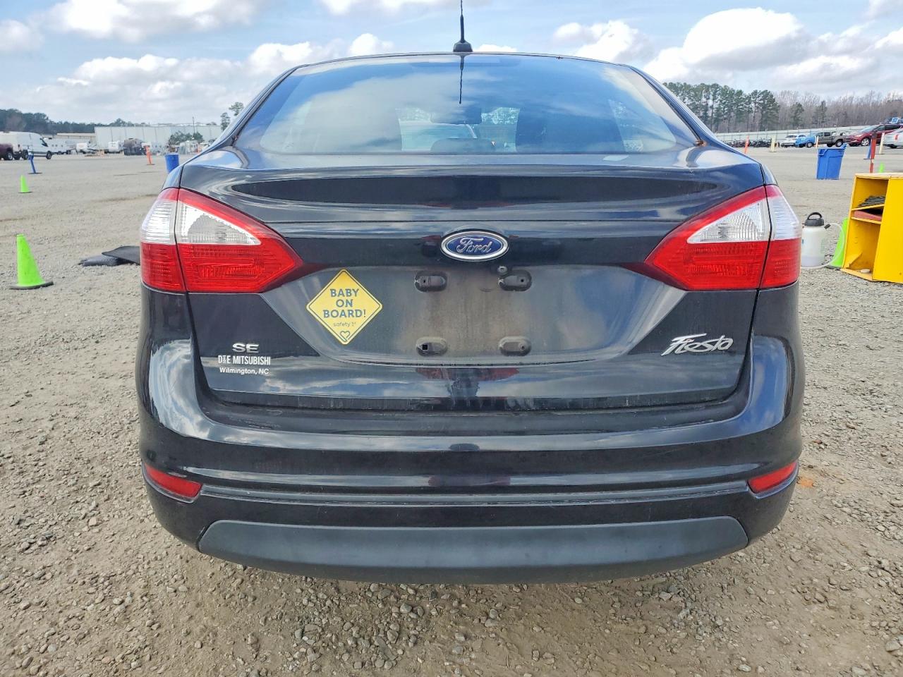 2019 FORD FIESTA SE photo 6