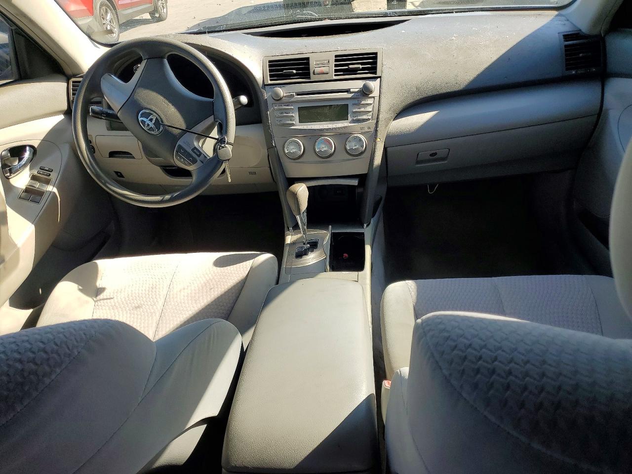 2010 TOYOTA CAMRY BASE photo 8