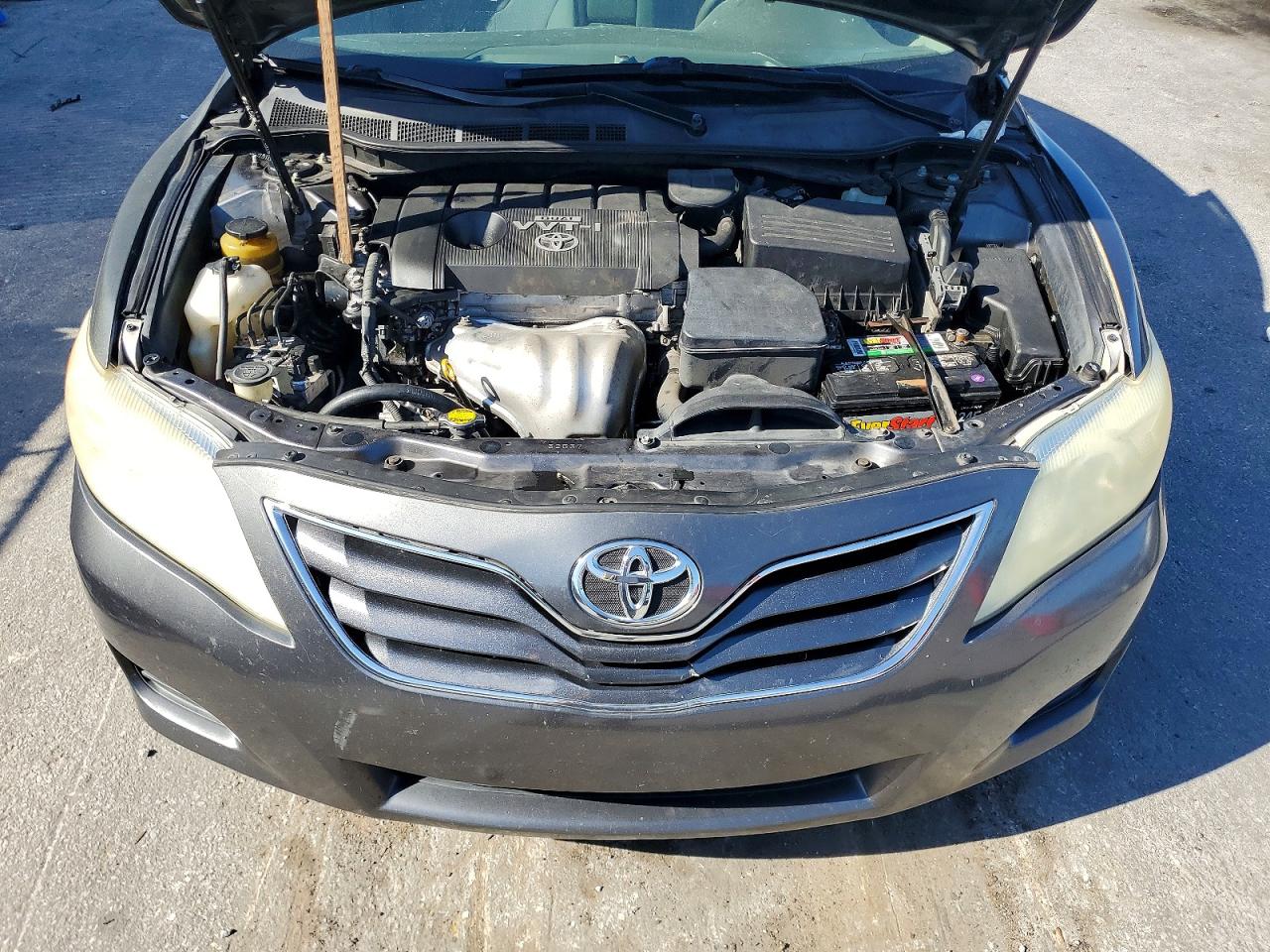 2010 TOYOTA CAMRY BASE photo 11