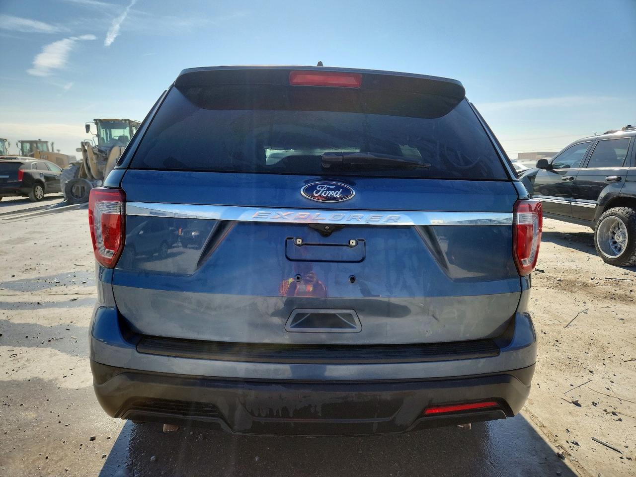 2018 FORD EXPLORER photo 6