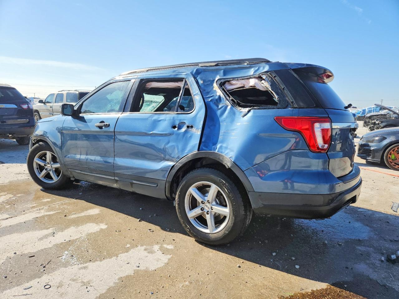 2018 FORD EXPLORER BASE photo 3