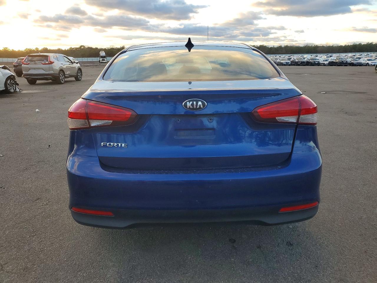 2018 KIA FORTE LX photo 6