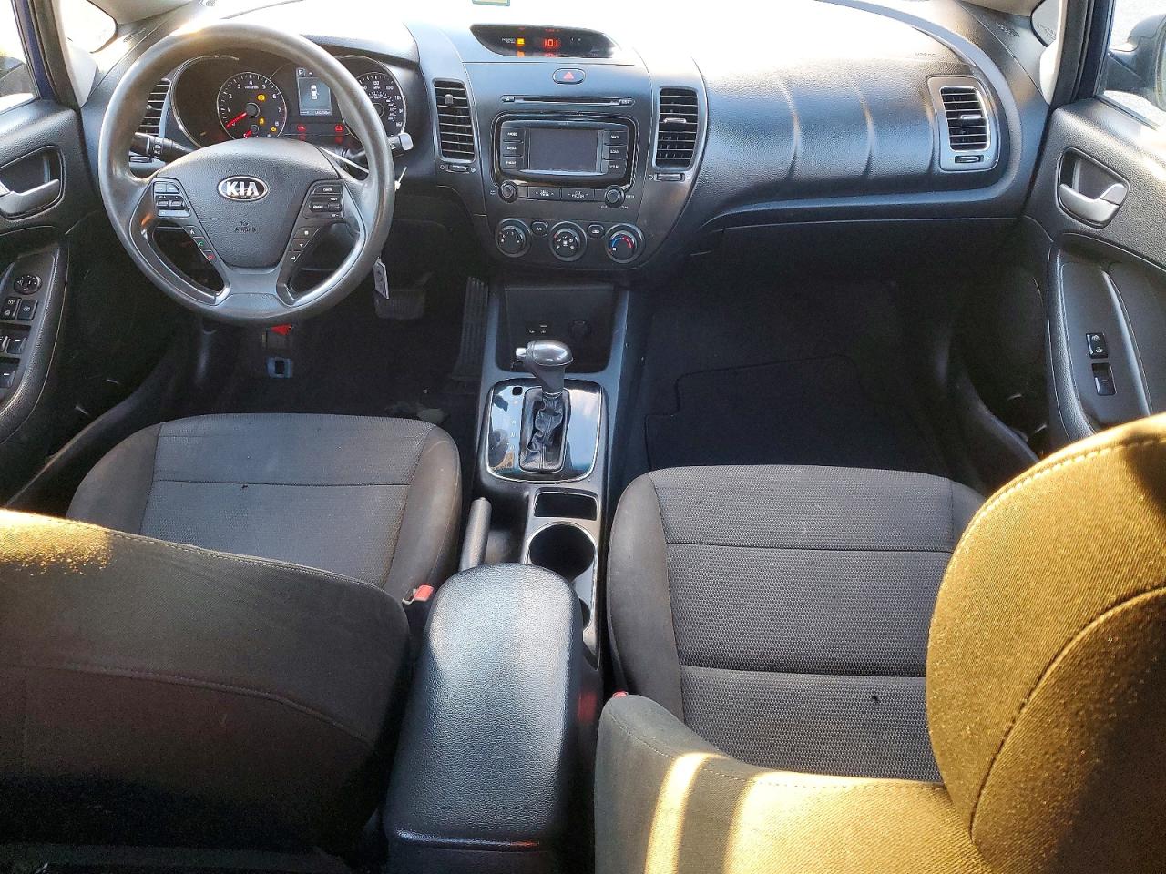 2018 KIA FORTE LX photo 8