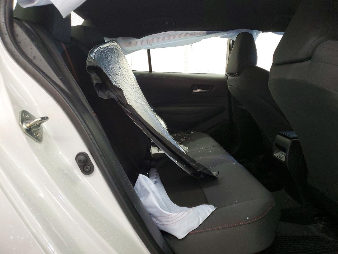 2025 TOYOTA COROLLA LE photo 10