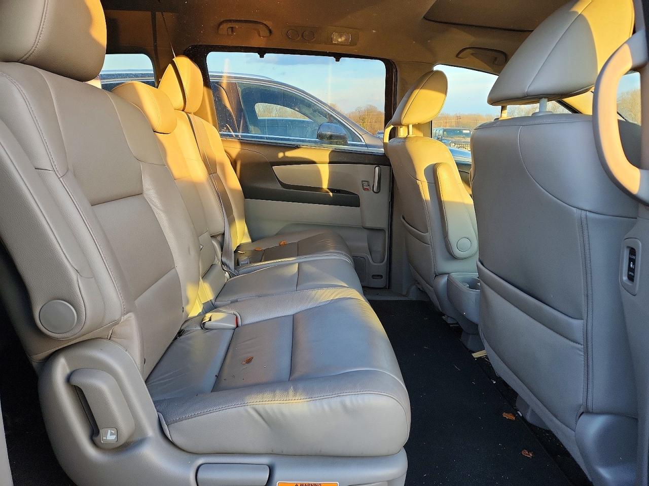 2012 HONDA ODYSSEY EXL photo 11