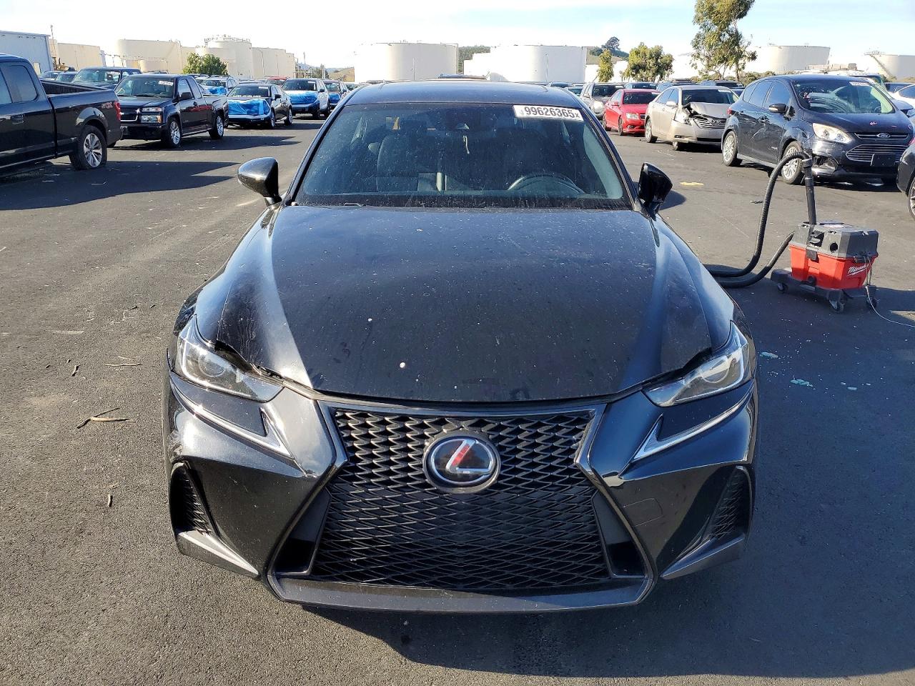 2017 LEXUS IS 200T photo 5