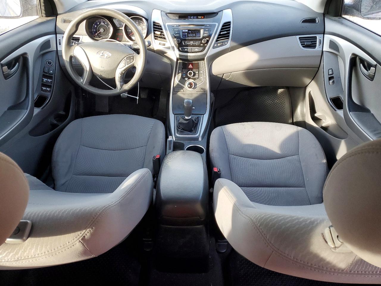 2015 HYUNDAI ELANTRA SE photo 8
