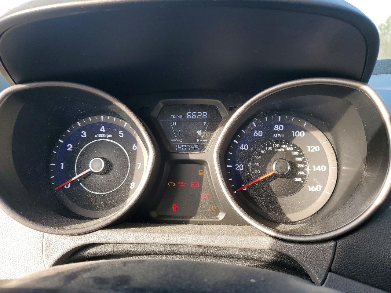 2015 HYUNDAI ELANTRA SE photo 9