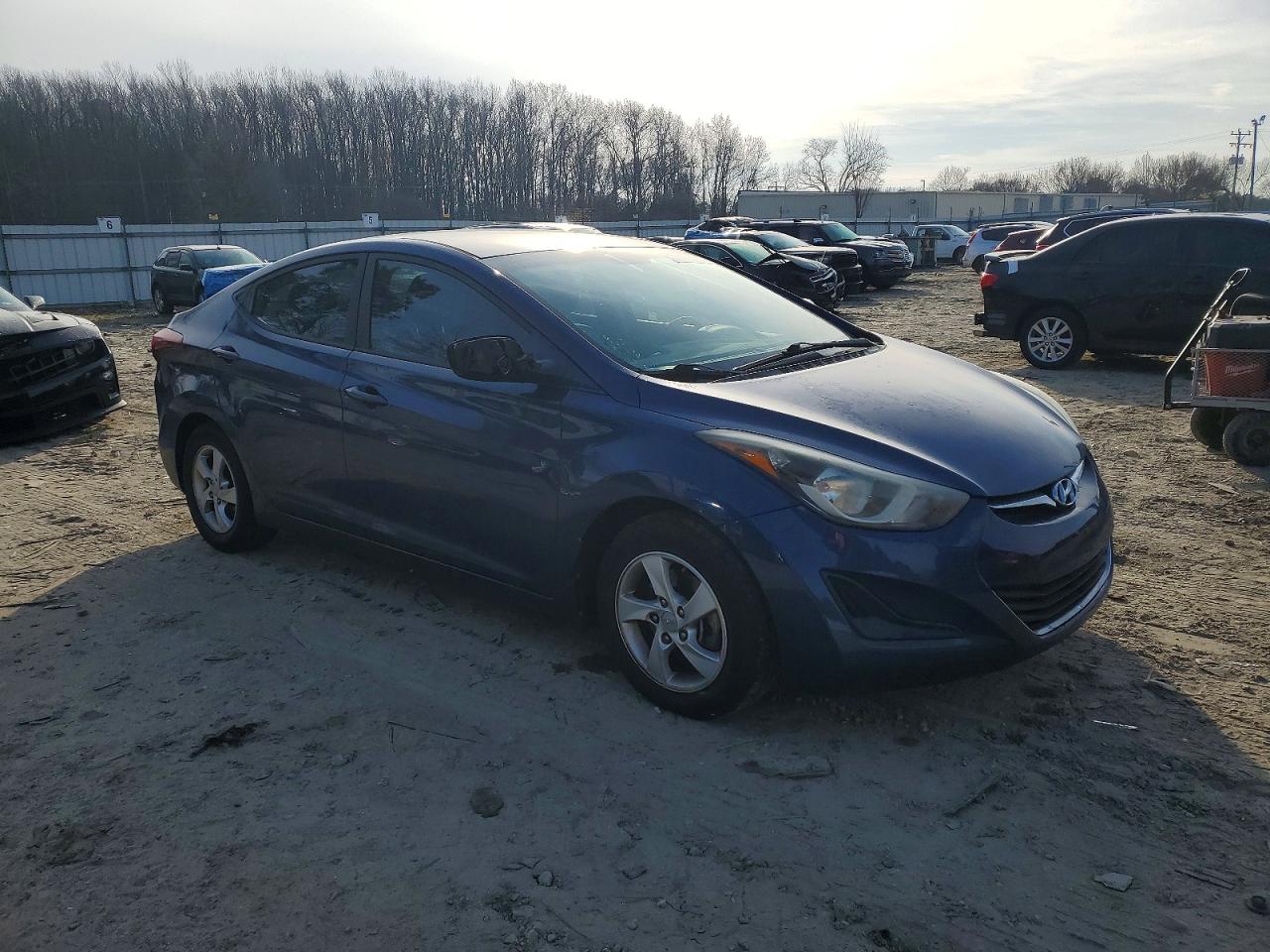 2015 HYUNDAI ELANTRA SE photo 4