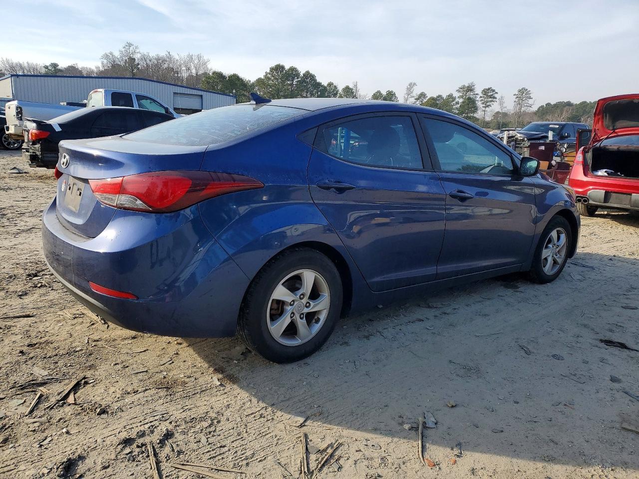 2015 HYUNDAI ELANTRA SE photo 3