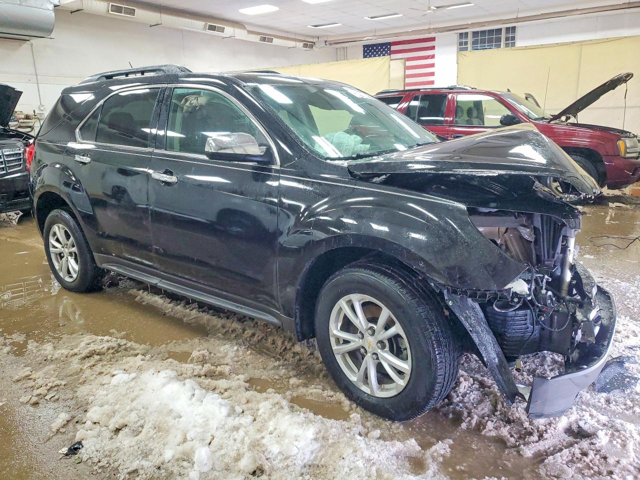 2017 CHEVROLET EQUINOX LT photo 4