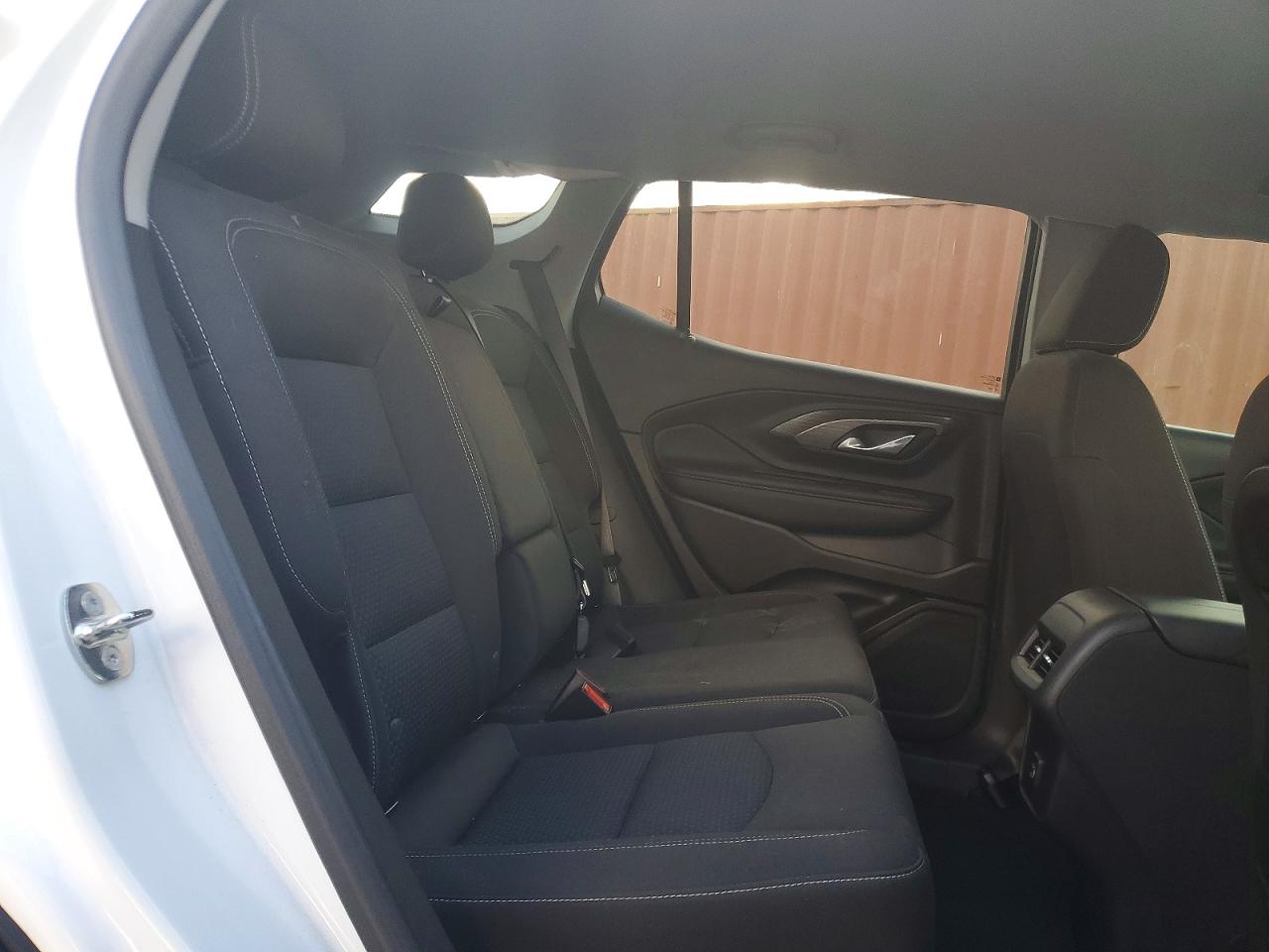2024 GMC TERRAIN SLE photo 11