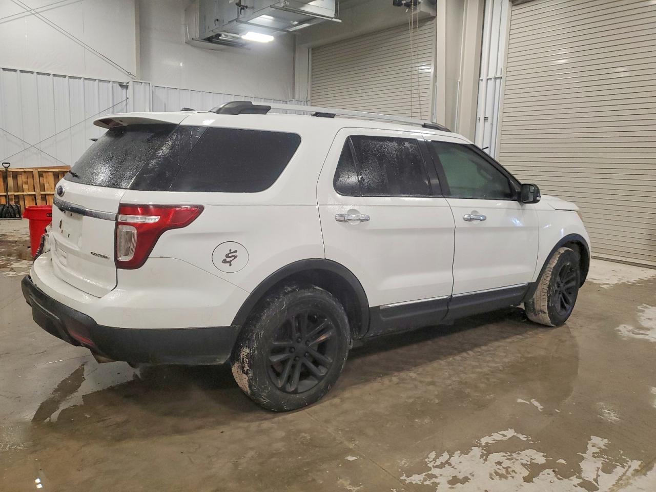 2013 FORD EXPLORER XLT photo 3