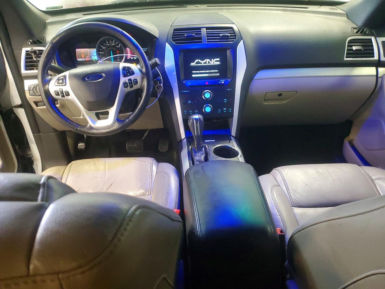 2013 FORD EXPLORER XLT photo 8