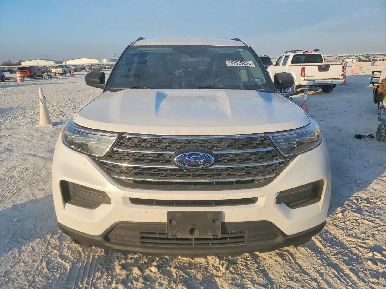 2023 FORD EXPLORER XLT photo 5