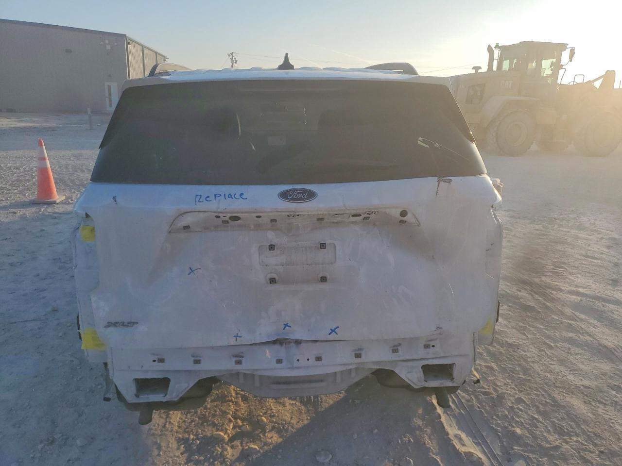 2023 FORD EXPLORER XLT photo 6