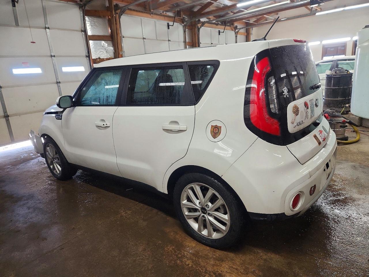 2018 KIA SOUL + photo 2