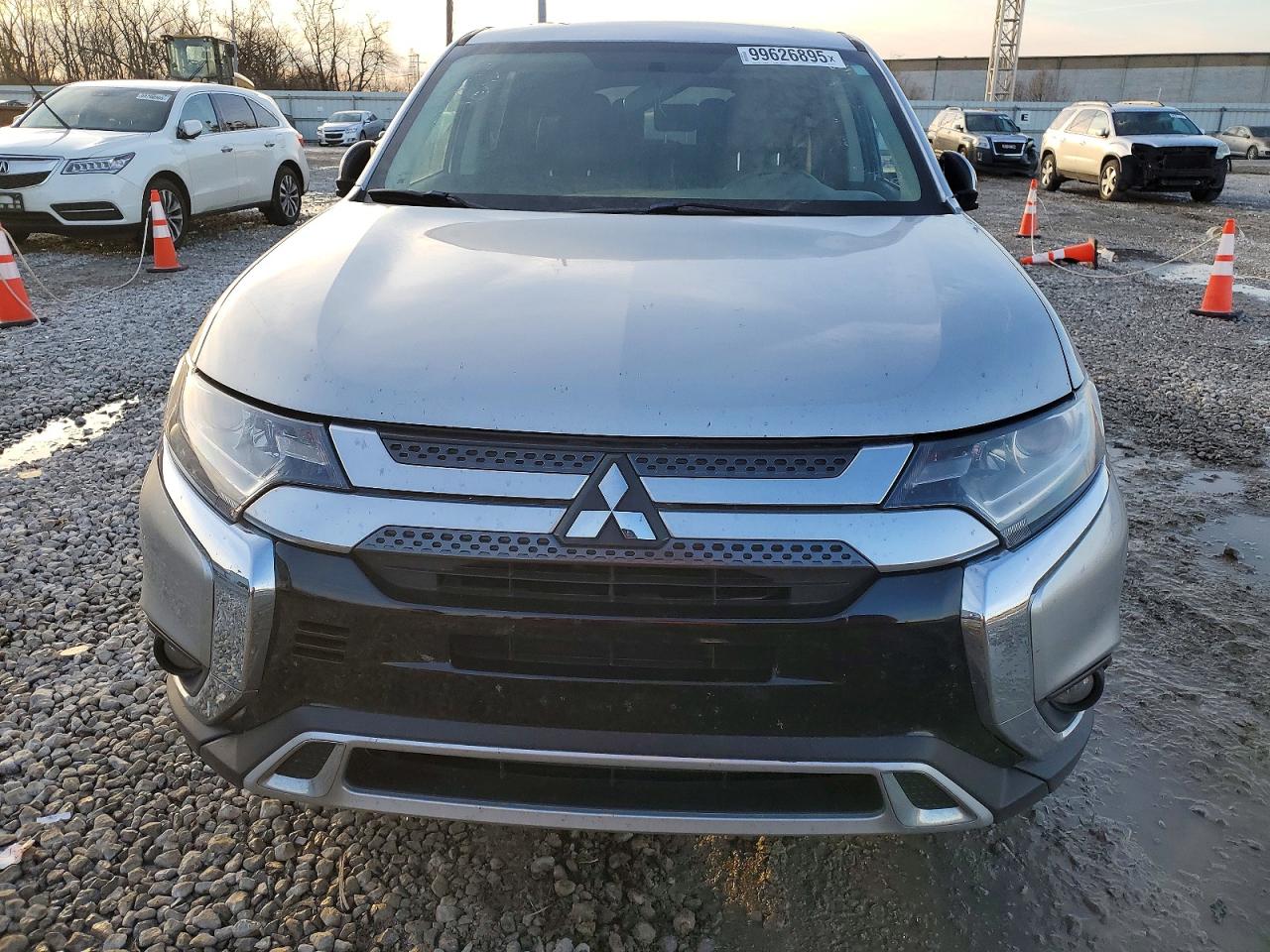 2019 MITSUBISHI OUTLANDER SE photo 5