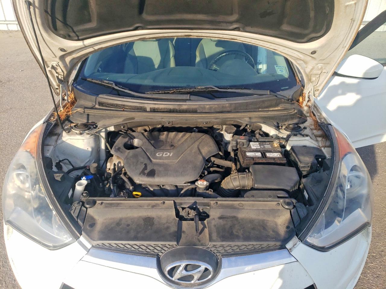 2012 HYUNDAI VELOSTER photo 11