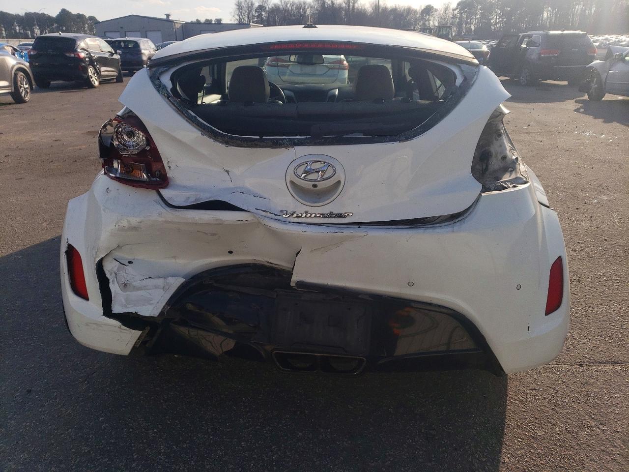 2012 HYUNDAI VELOSTER photo 6