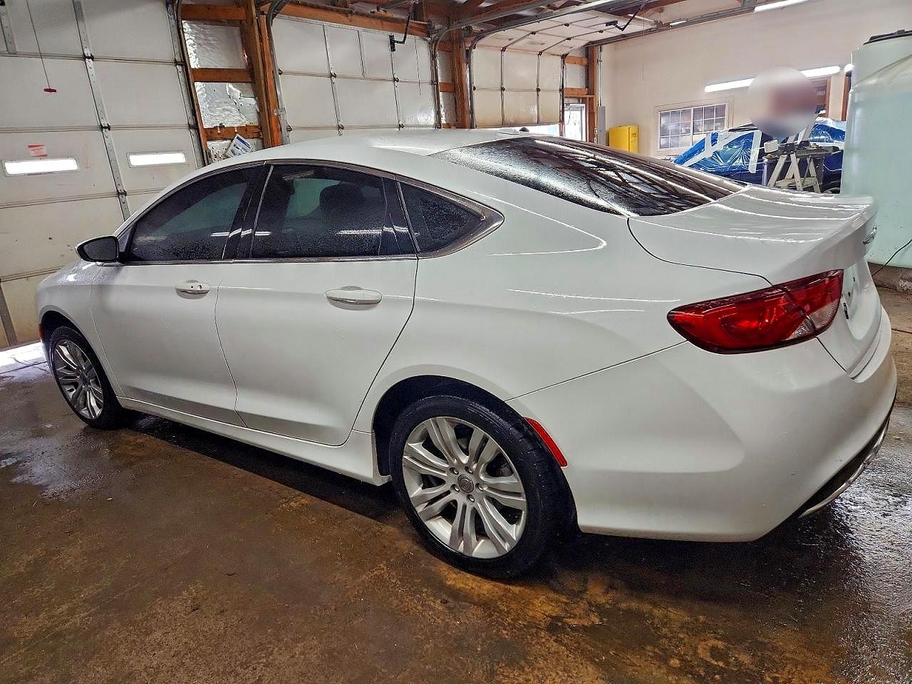 2015 CHRYSLER 200 LIMITED photo 2
