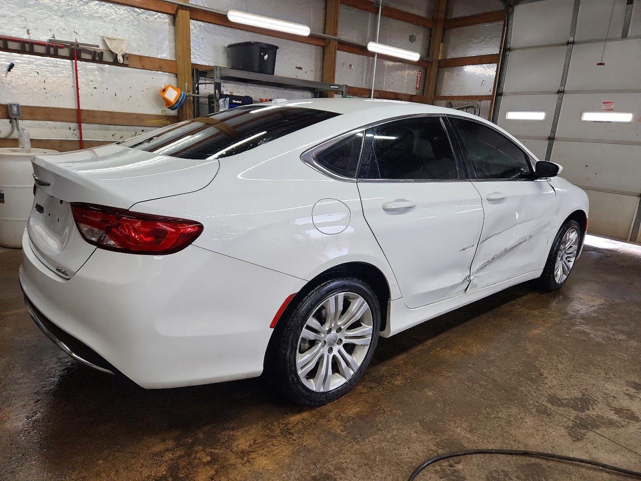2015 CHRYSLER 200 LIMITED photo 3