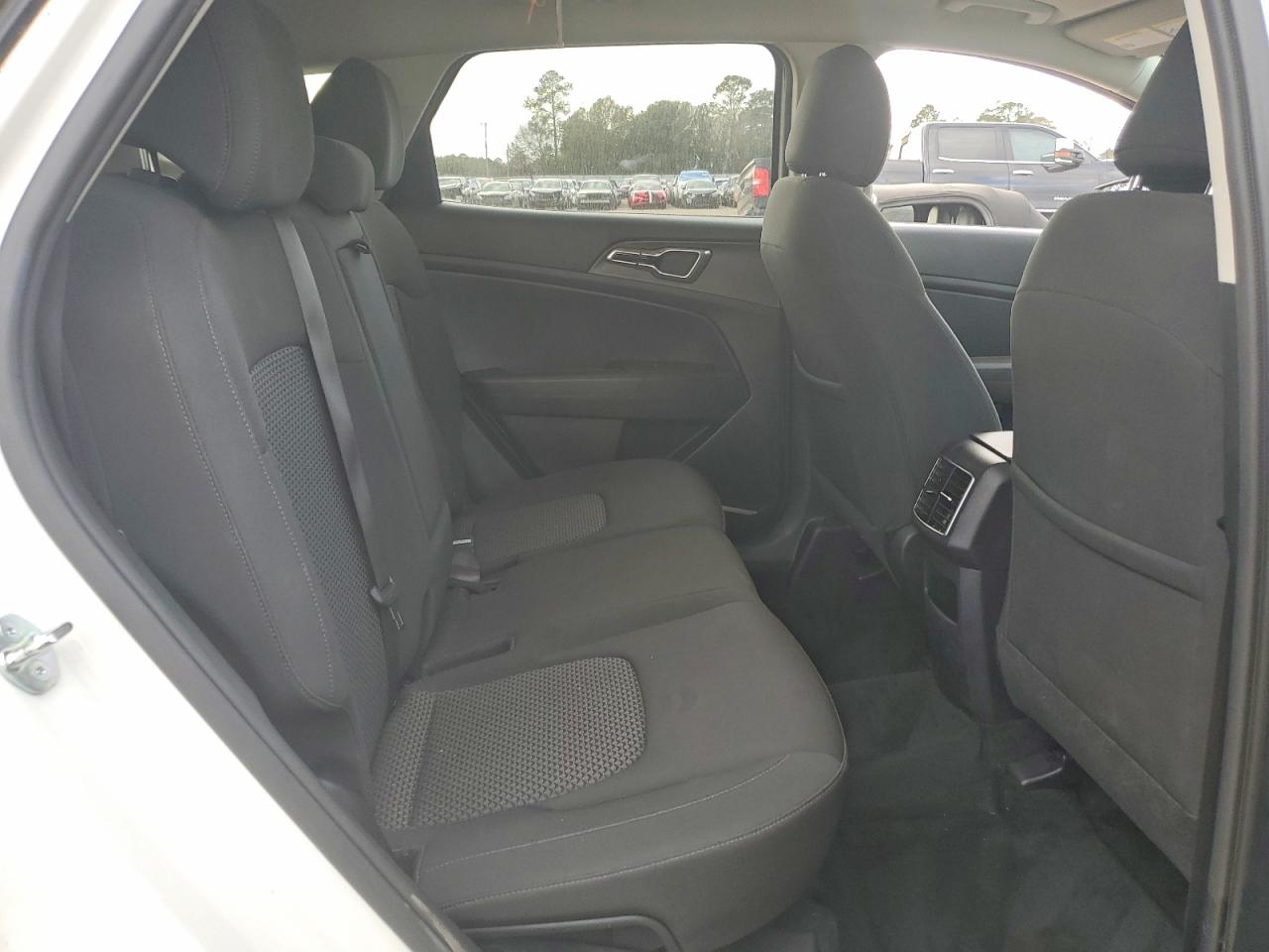 2023 KIA SPORTAGE LX photo 11