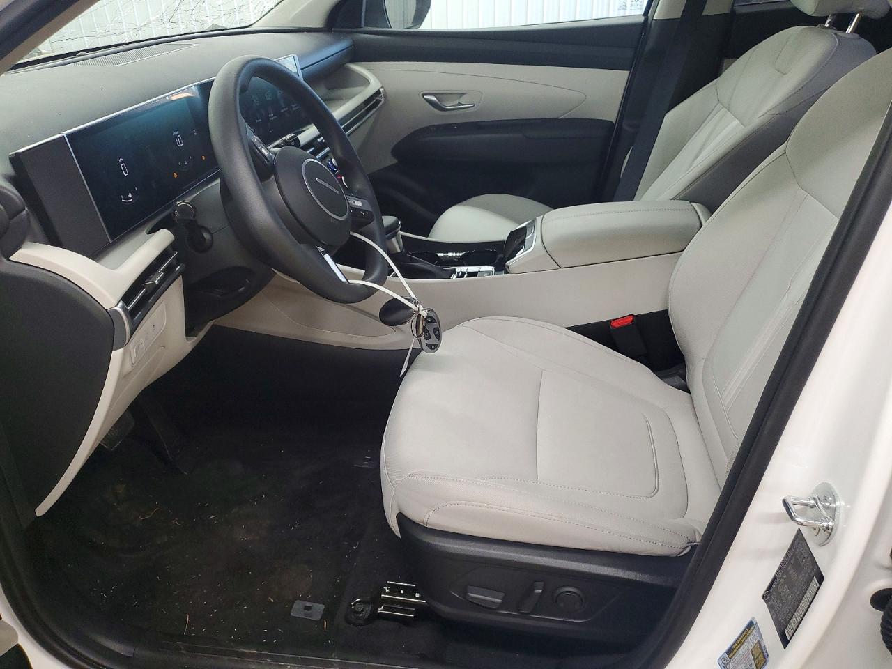 2026 HYUNDAI TUCSON SEL photo 7