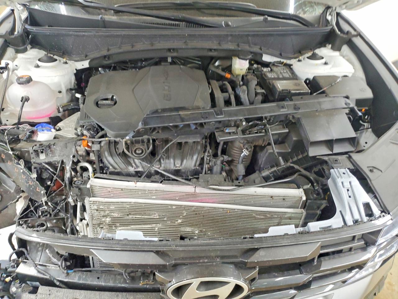 2026 HYUNDAI TUCSON SEL photo 12