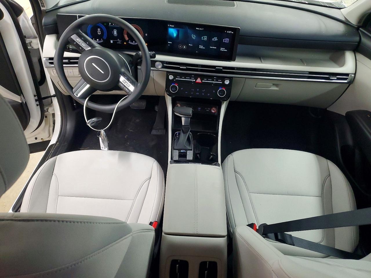 2026 HYUNDAI TUCSON SEL photo 8
