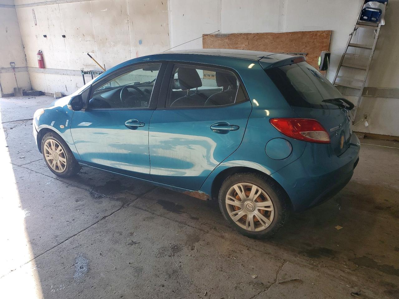 2011 MAZDA MAZDA2 photo 2