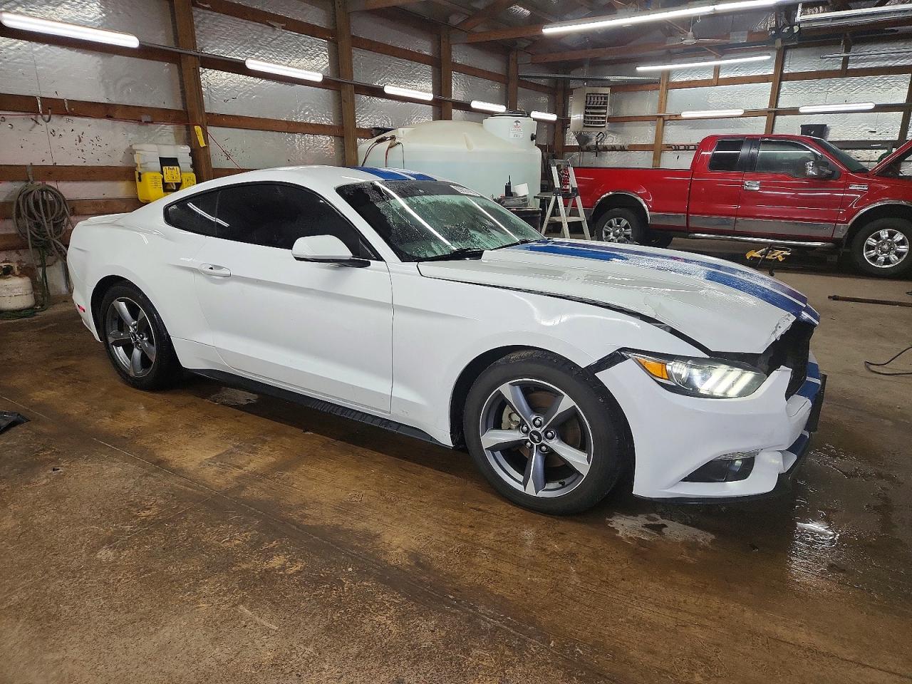 2015 FORD MUSTANG photo 4