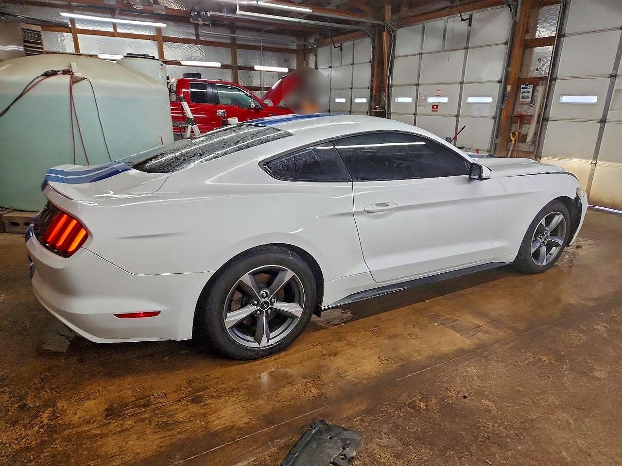 2015 FORD MUSTANG photo 3