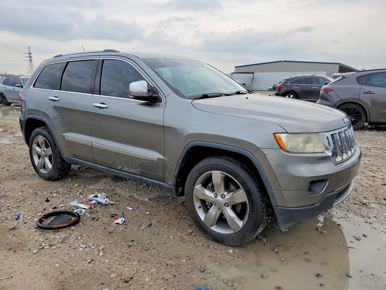 2012 JEEP GRAND CHEROKEE OVERLAND photo 4