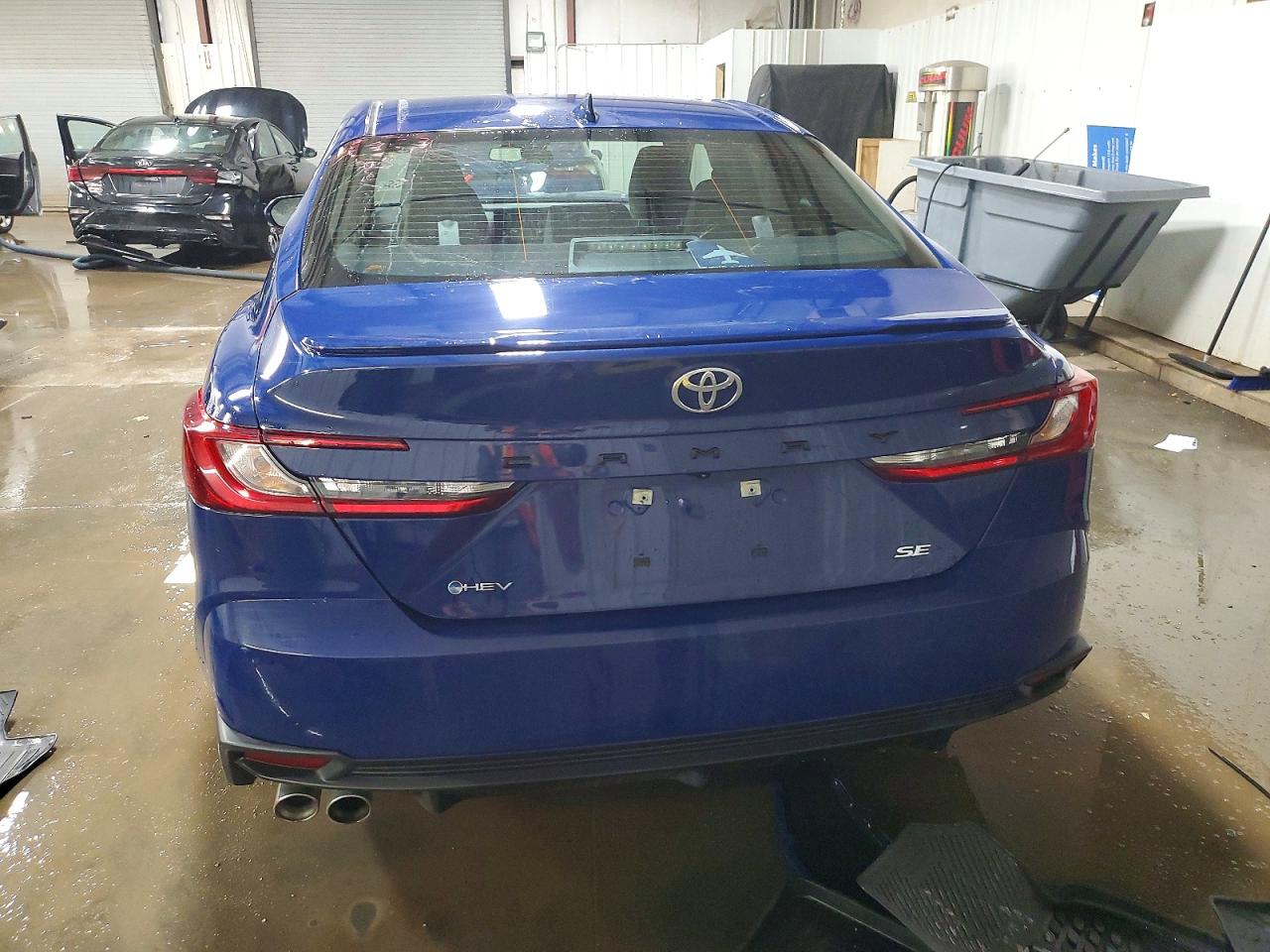 2025 TOYOTA CAMRY SE photo 6