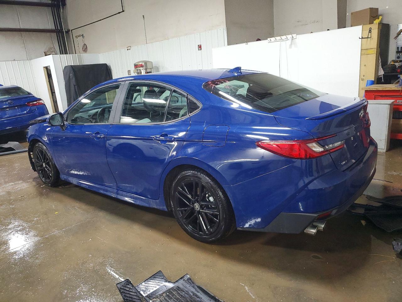 2025 TOYOTA CAMRY SE photo 2