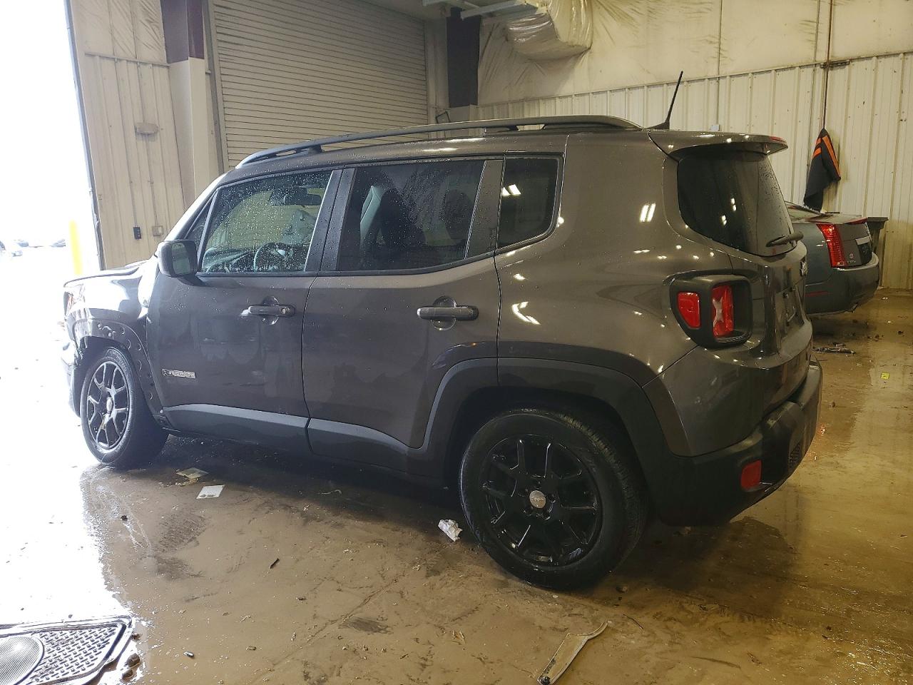 2019 JEEP RENEGADE LATITUDE photo 2