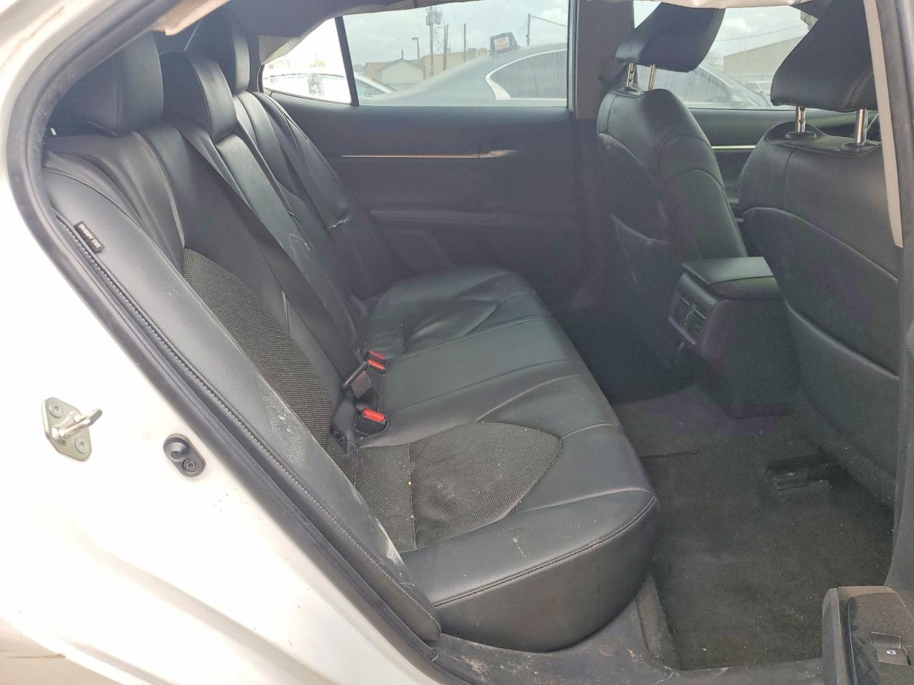 2019 TOYOTA CAMRY XSE photo 10